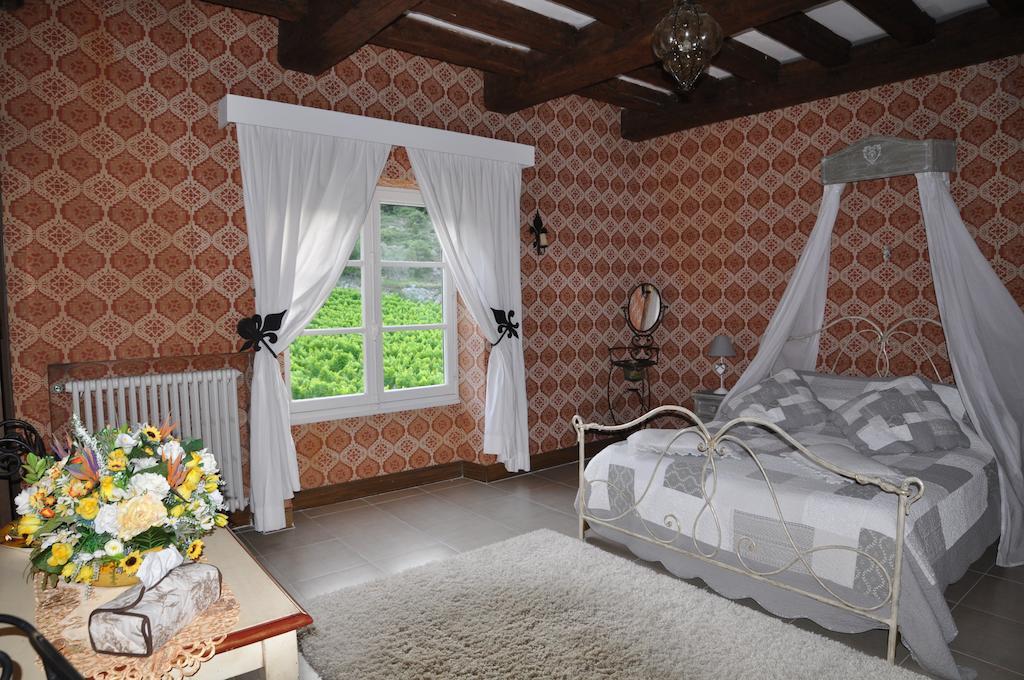Domaine Le Bourdet Villa Saint-Sauveur-de-Cruzière Rum bild