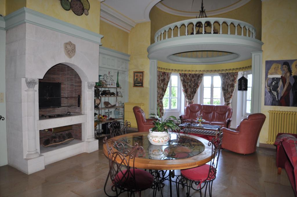 Domaine Le Bourdet Villa Saint-Sauveur-de-Cruzière Rum bild