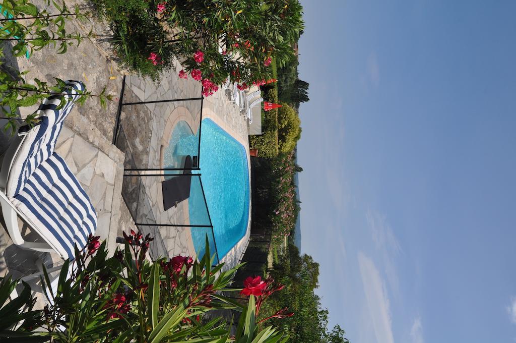 Domaine Le Bourdet Villa Saint-Sauveur-de-Cruzière Exteriör bild